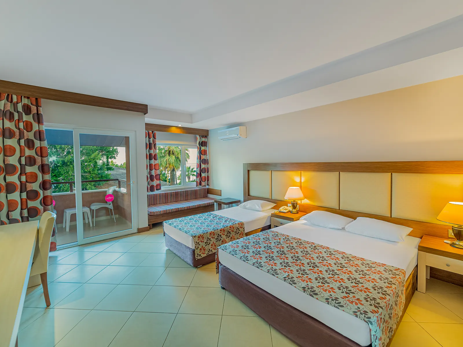 FAMILY (SUPERIOR) ROOM